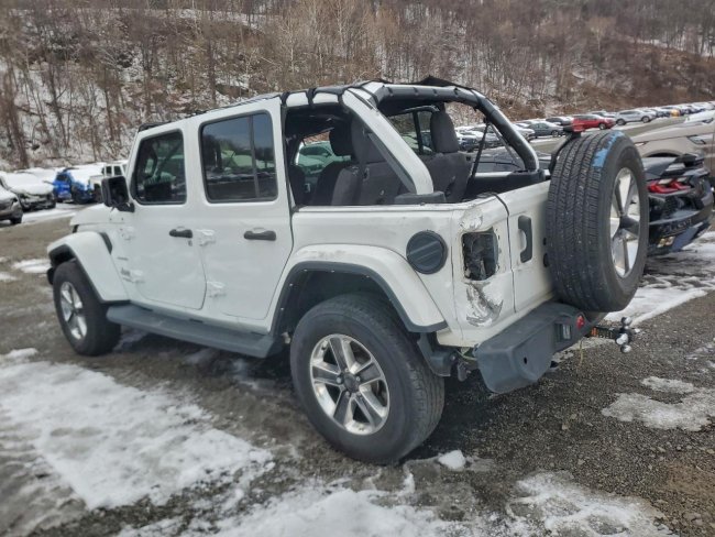 Salvage 2021 Jeep Wrangler Unlimited Sahara in Белый