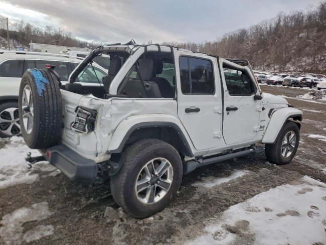 Salvage 2021 Jeep Wrangler Unlimited Sahara in Белый