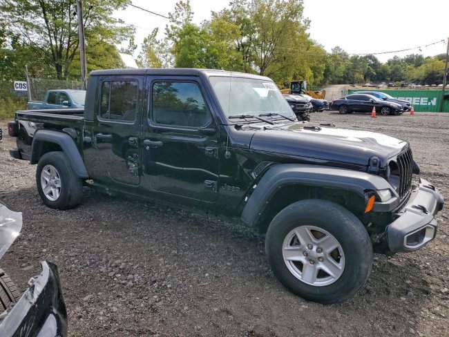 Salvage 2023 Jeep Gladiator  in Black
