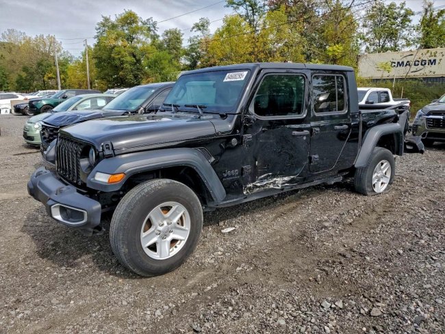 Salvage 2023 Jeep Gladiator  in Black