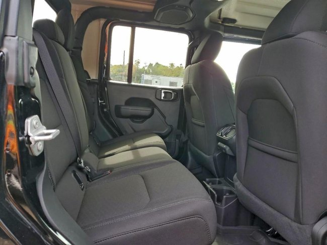 Salvage 2023 Jeep Gladiator  in Black