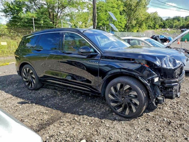 Salvage 2024 Lincoln Nautilus Black Label in Black