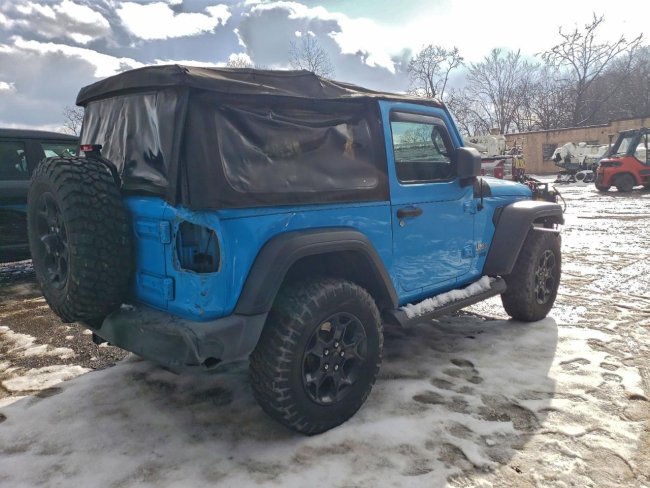 Salvage 2021 Jeep Wrangler  in Blue