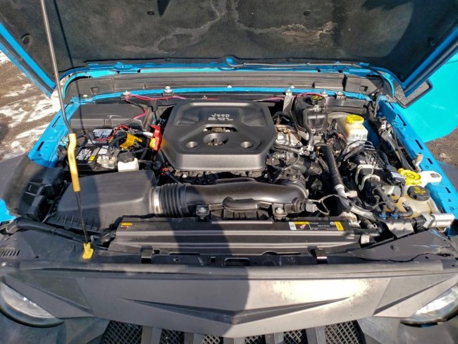 Salvage 2021 Jeep Wrangler  in Blue