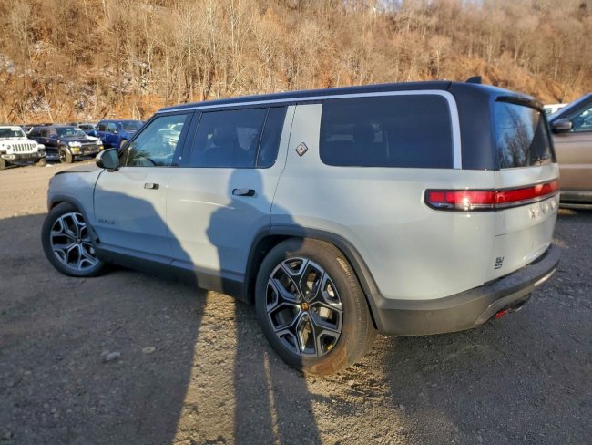 Salvage 2025 Rivian R1s Adventure in Gray