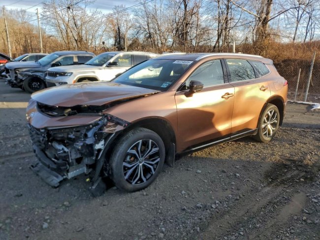 Salvage 2025 Toyota Crown Signia Xle in Коричневый
