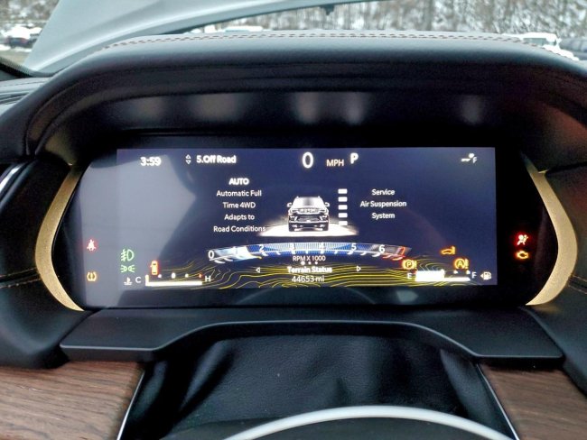 Salvage 2022 Jeep Grand Cherokee Summit in Black