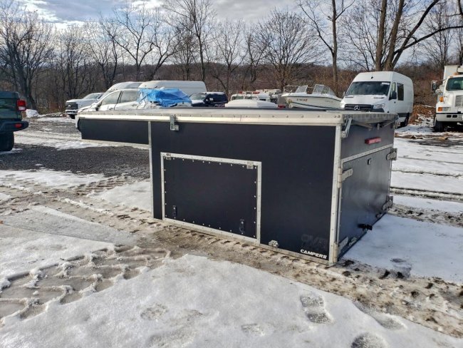 Salvage 2022 Ovrlnd Campers  in Черный