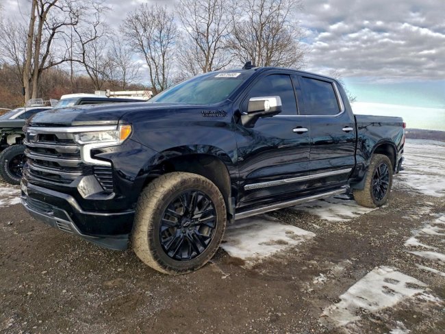 Salvage 2023 Chevrolet Silverado High Country in Черный