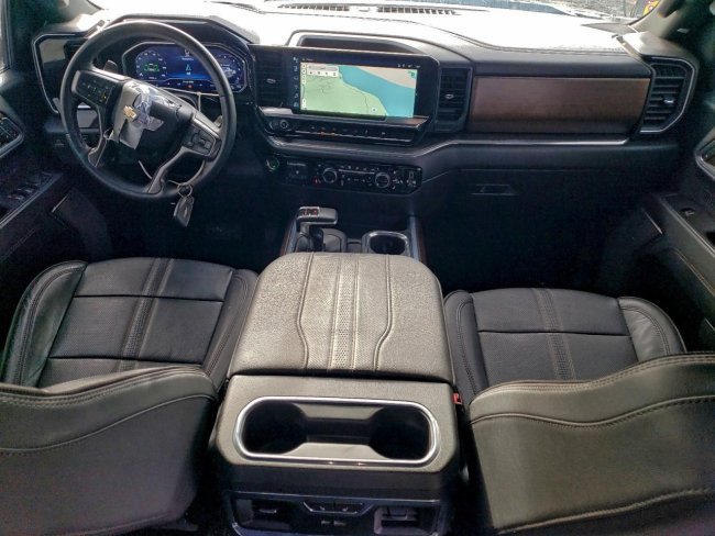 Salvage 2023 Chevrolet Silverado High Country in Черный