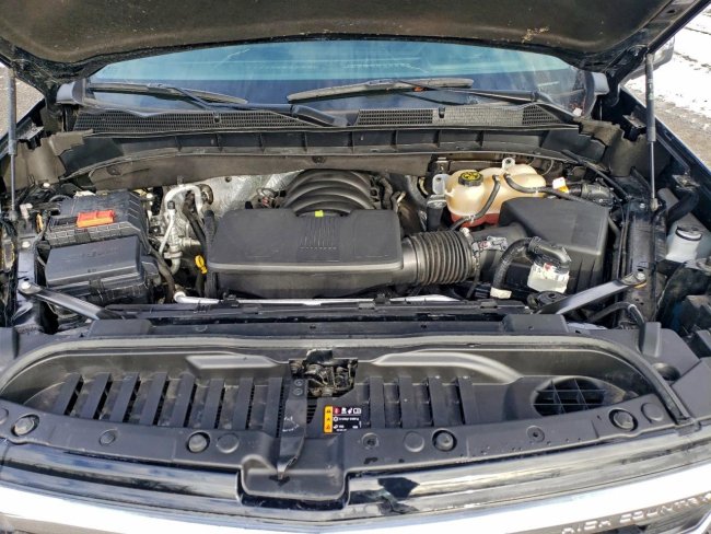 Salvage 2023 Chevrolet Silverado High Country in Черный