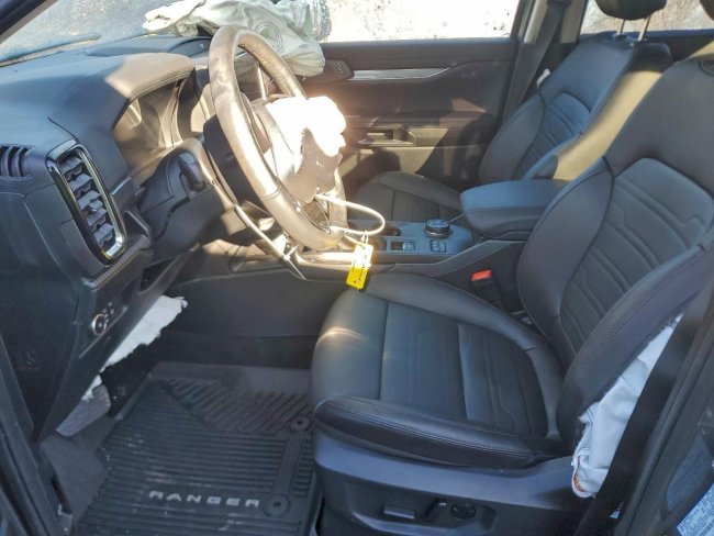 Salvage 2025 Ford Ranger Lariat in Серый