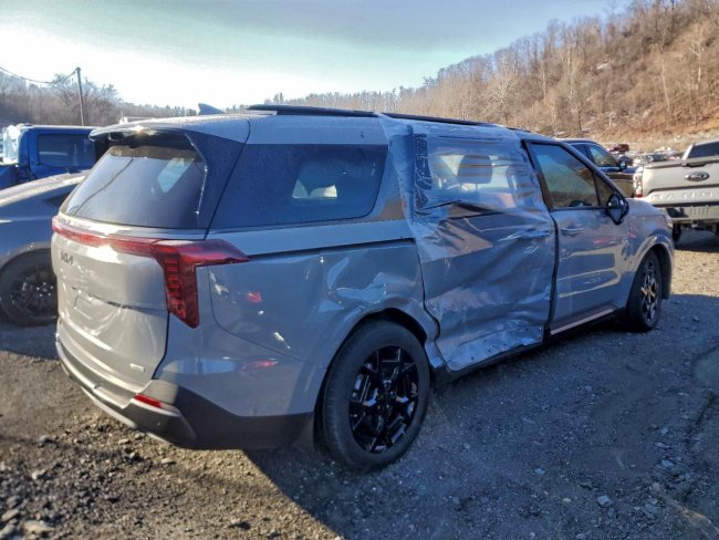 Salvage 2025 Kia Carnival Sx in Серый