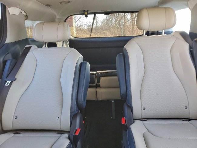 Salvage 2025 Kia Carnival Sx in Серый