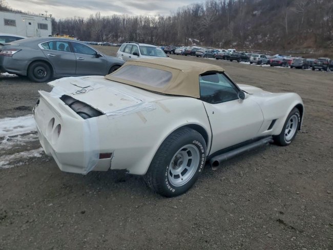 Salvage 1970 Chevrolet Corvette  in White