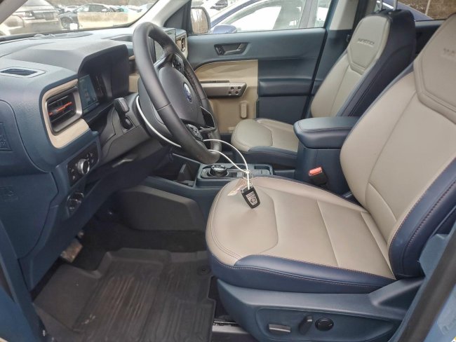 Salvage 2025 Ford Maverick  in Blue