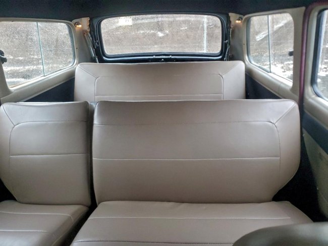 Salvage 1952 Ford Uk  in Черный