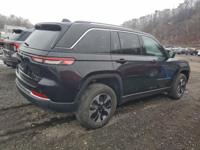 Salvage 2023 Jeep Grand Cherokee Limited 4xe in Black