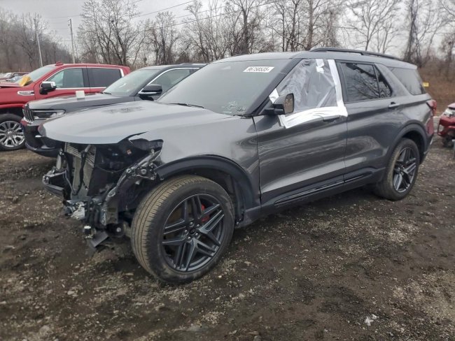 Salvage 2025 Ford Explorer St in Gray