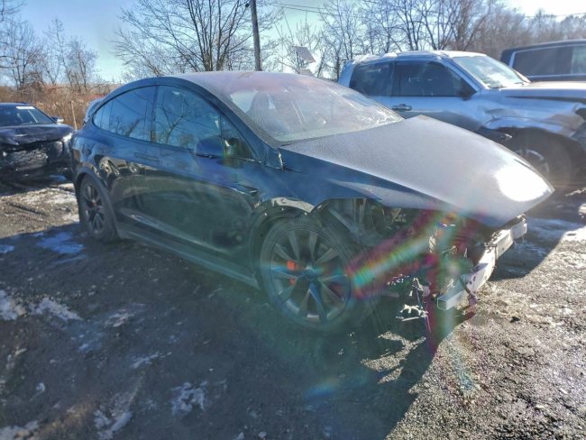 Salvage 2024 Tesla Model X Plaid in Черный