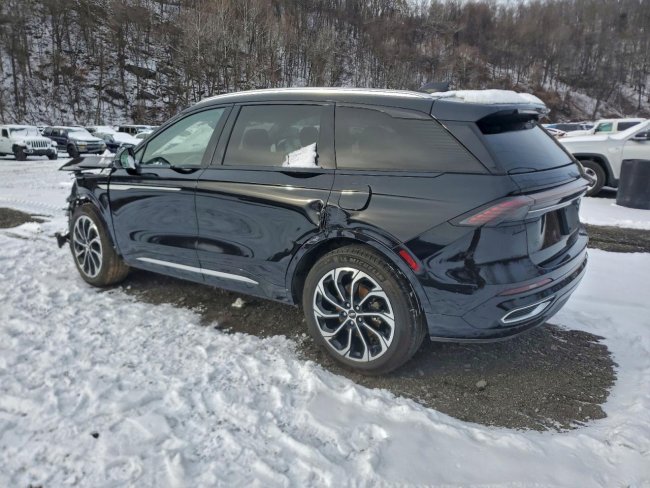 Salvage 2024 Lincoln Nautilus Reserve in Black