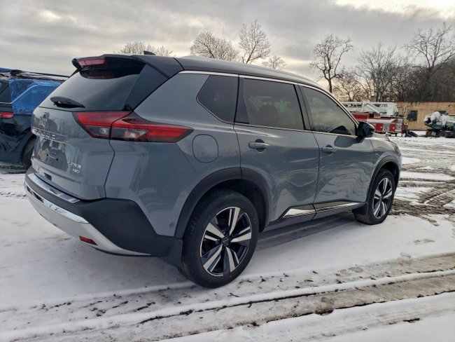 Salvage 2023 Nissan Rogue Platinum in Gray
