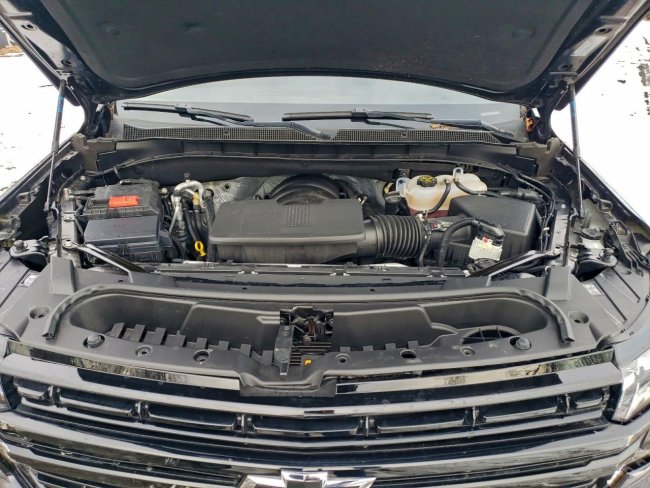 Salvage 2023 Chevrolet Suburban Rst in Black