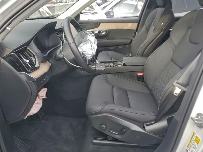 Salvage 2025 Volvo Xc90  in White