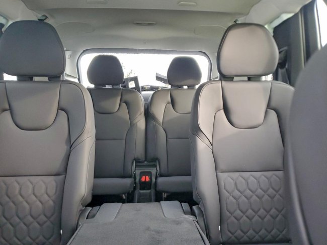 Salvage 2025 Volvo Xc90  in White