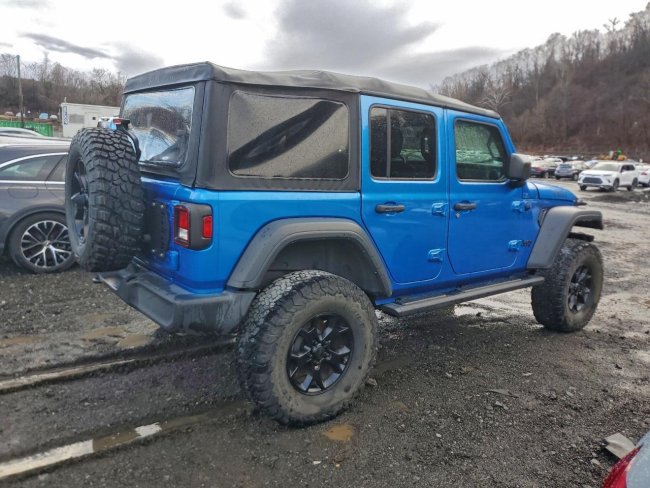 Salvage 2021 Jeep Wrangler Unlimited Sport in Синий