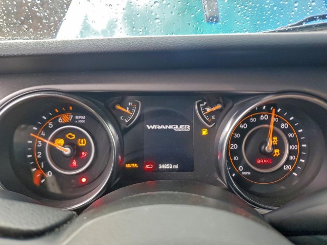 Salvage 2021 Jeep Wrangler Unlimited Sport in Синий