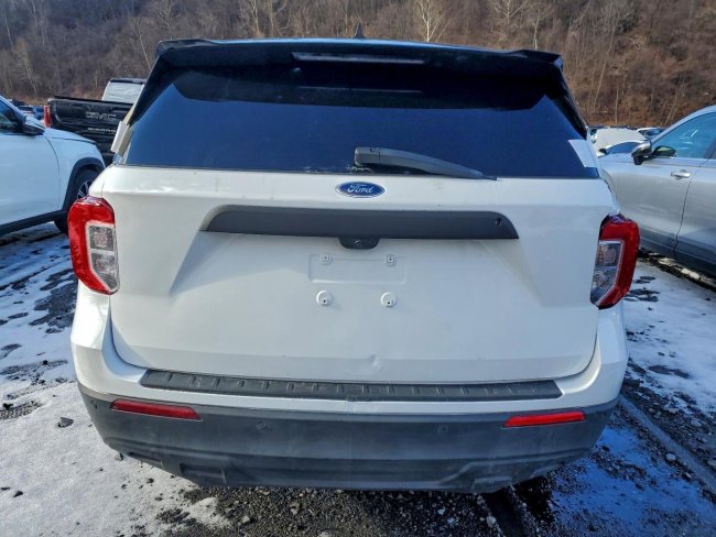 Salvage 2023 Ford Explorer Police Interceptor in Белый