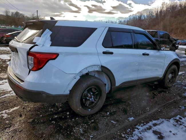 Salvage 2023 Ford Explorer Police Interceptor in Белый
