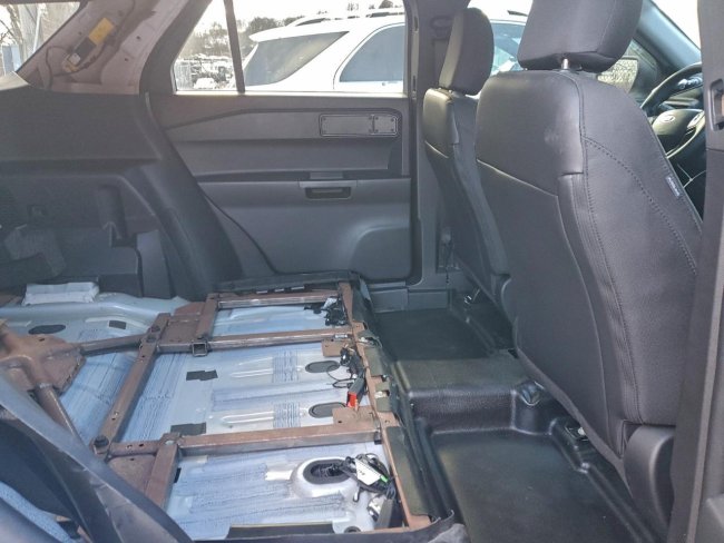 Salvage 2023 Ford Explorer Police Interceptor in Белый