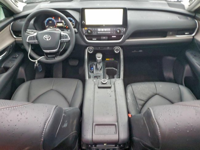 Salvage 2025 Toyota Grand Highlander Platinum in Серый