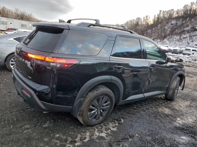 Salvage 2025 Nissan Pathfinder Rock Creek in Black