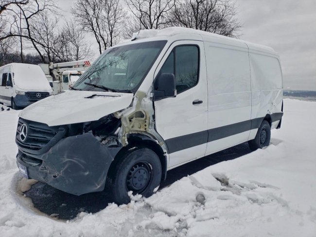 Salvage 2025 Mercedes-benz Sprinter  in White