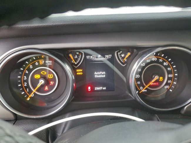 Salvage 2022 Jeep Gladiator Sport in White