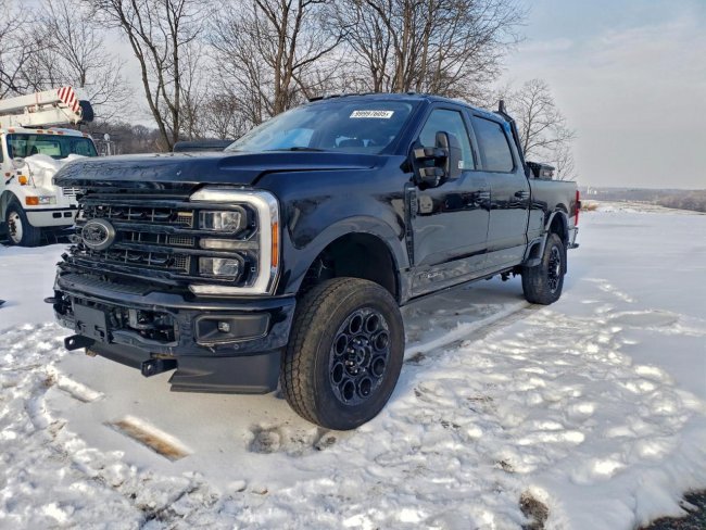 Salvage 2023 Ford F350  in Black