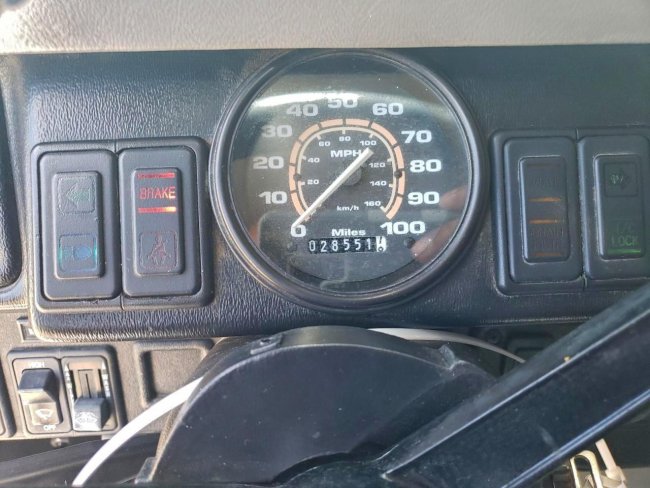 Salvage 1996 American General H1 Xlc2 in Red