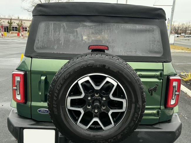 Salvage 2022 Ford Bronco Outer Bank in Green