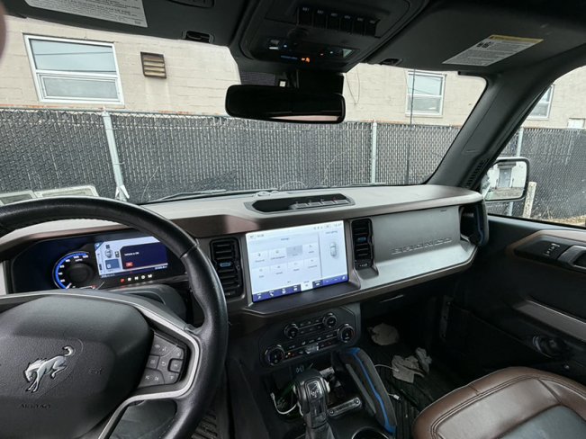 Salvage 2022 Ford Bronco Outer Bank in Green