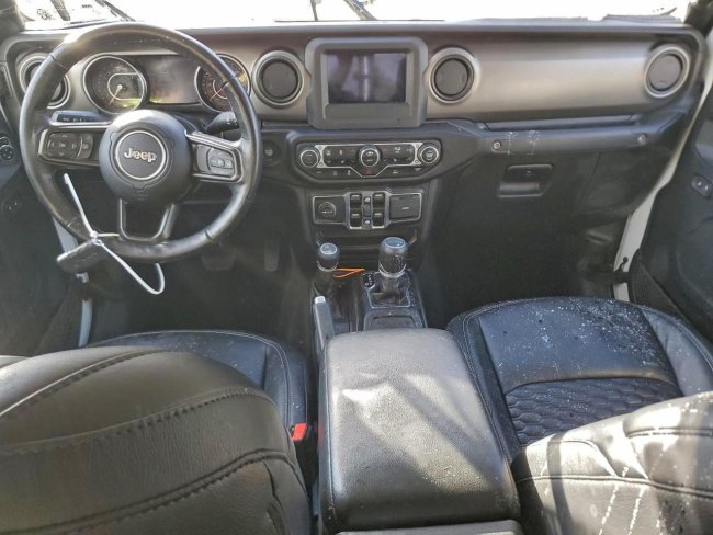 Salvage 2022 Jeep Gladiator  in White