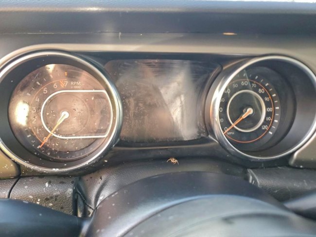 Salvage 2022 Jeep Gladiator  in White