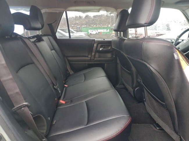 Salvage 2023 Toyota 4runner Se in Green