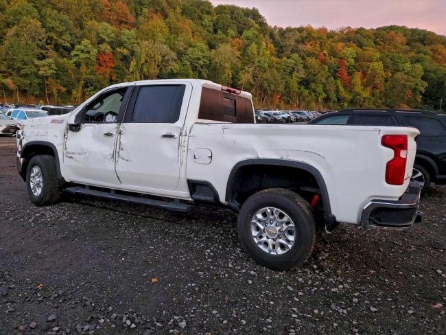 Salvage 2025 Chevrolet Silverado  in White