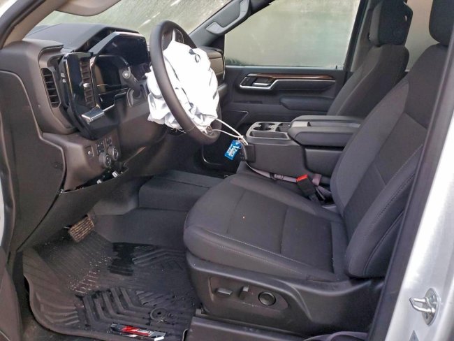 Salvage 2025 Chevrolet Silverado  in White