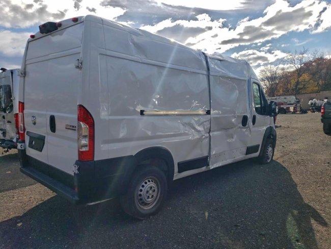 Salvage 2025 Ram Promaster  in White