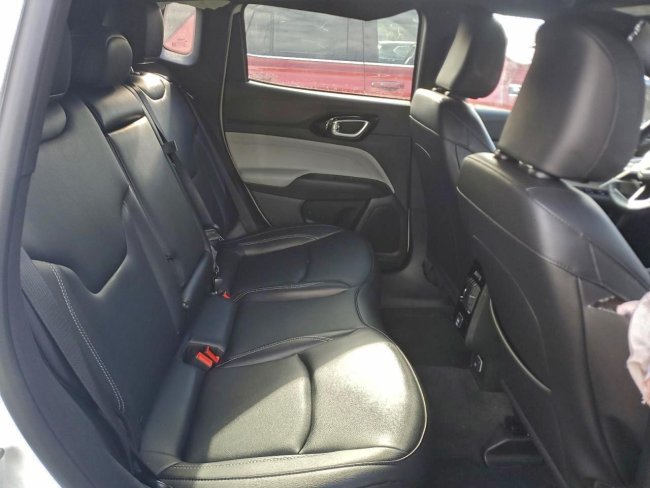 Salvage 2025 Jeep Compass Limited in White