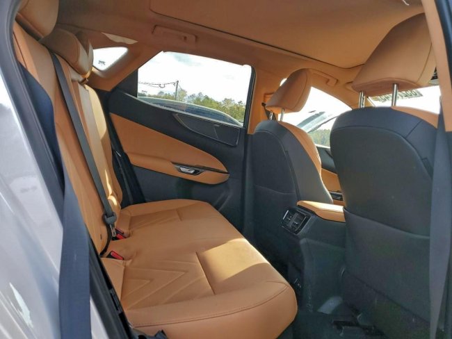 Salvage 2025 Lexus Nx 350h  in White